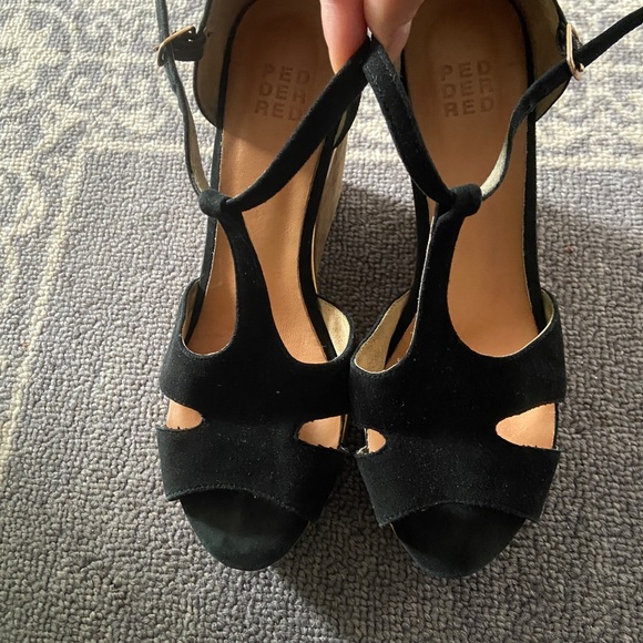 Ped der Red - Wedge - Picture 2 of 5